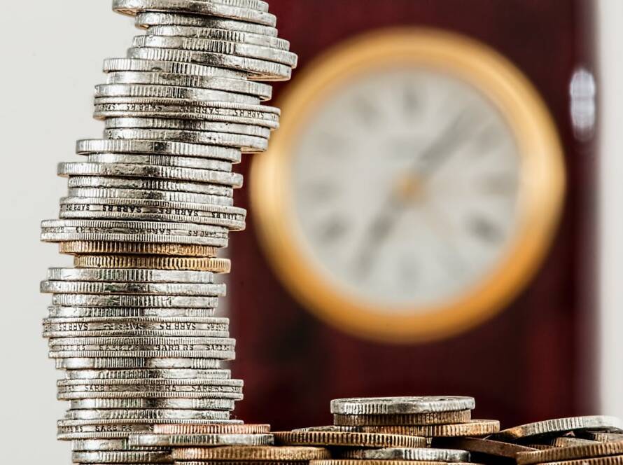 ¿Cuál es la diferencia entre ahorro e inversión?